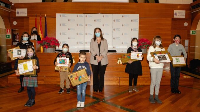 20201221-FOT- Entrega premios consursos escolares navidad (3) (002)