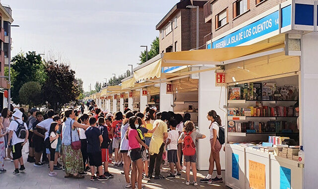 FERIA DEL LIBRO 1 RECORTADA