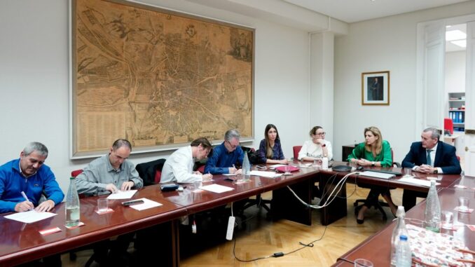 FIRMA ACUERDO PARA DESCONVOCAR LA HUELGA DE PRIMARIA