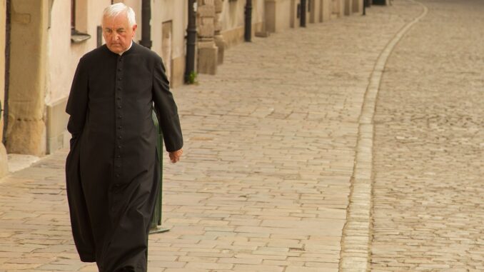 sacerdote